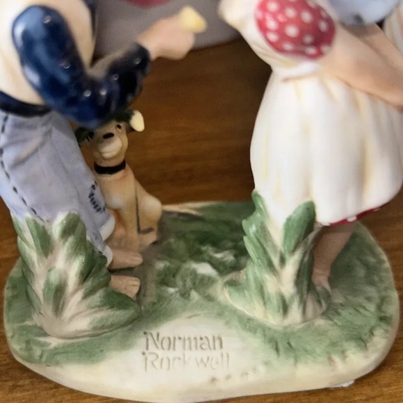 VINTAGE Gorham Norman Rockwell Figurine Seasons Spring Beguiling Buttercup - Picture 4 of 5